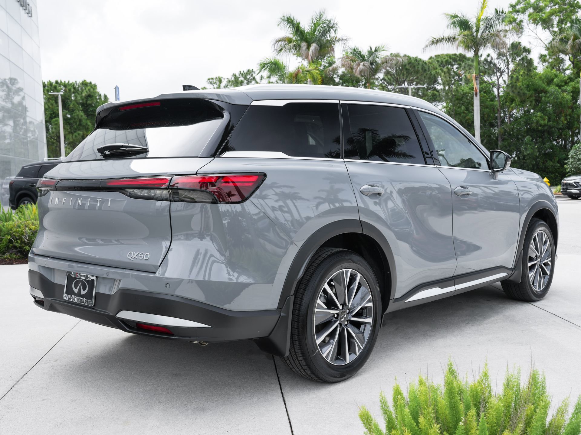 Certified 2026 INFINITI QX60 Luxe w/ Cargo Package FWD image 24
