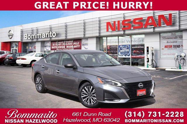 Used 2025 Nissan Altima 2.5 SV FWD image 1
