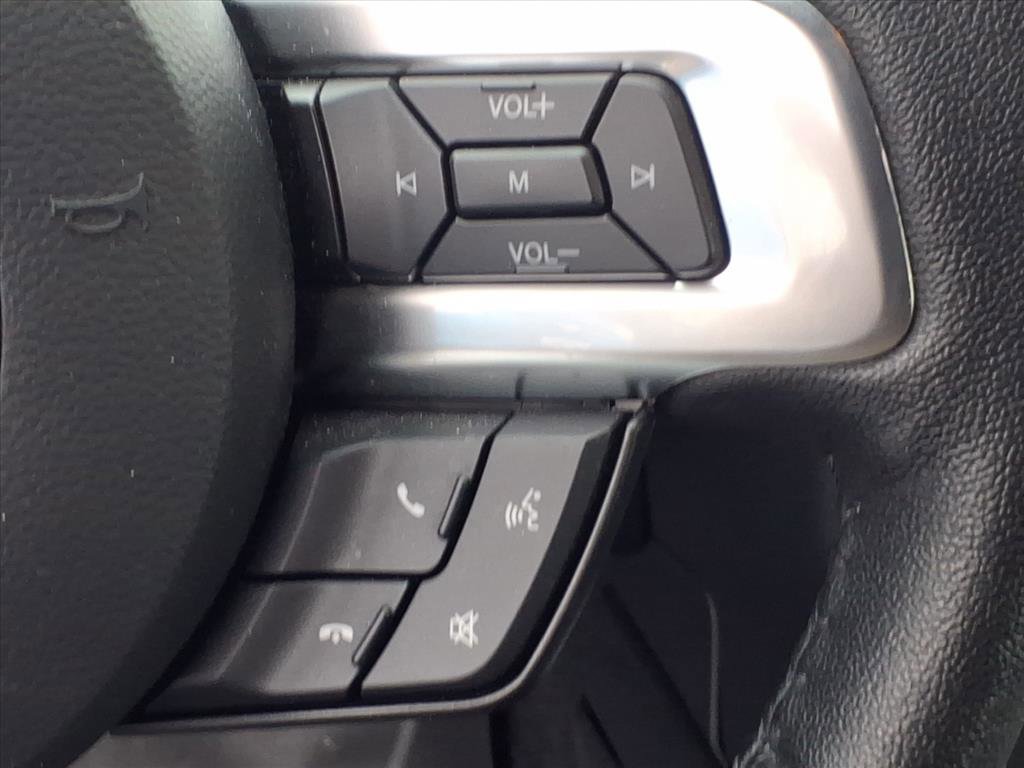 Used 2017 Ford Mustang Coupe image 18