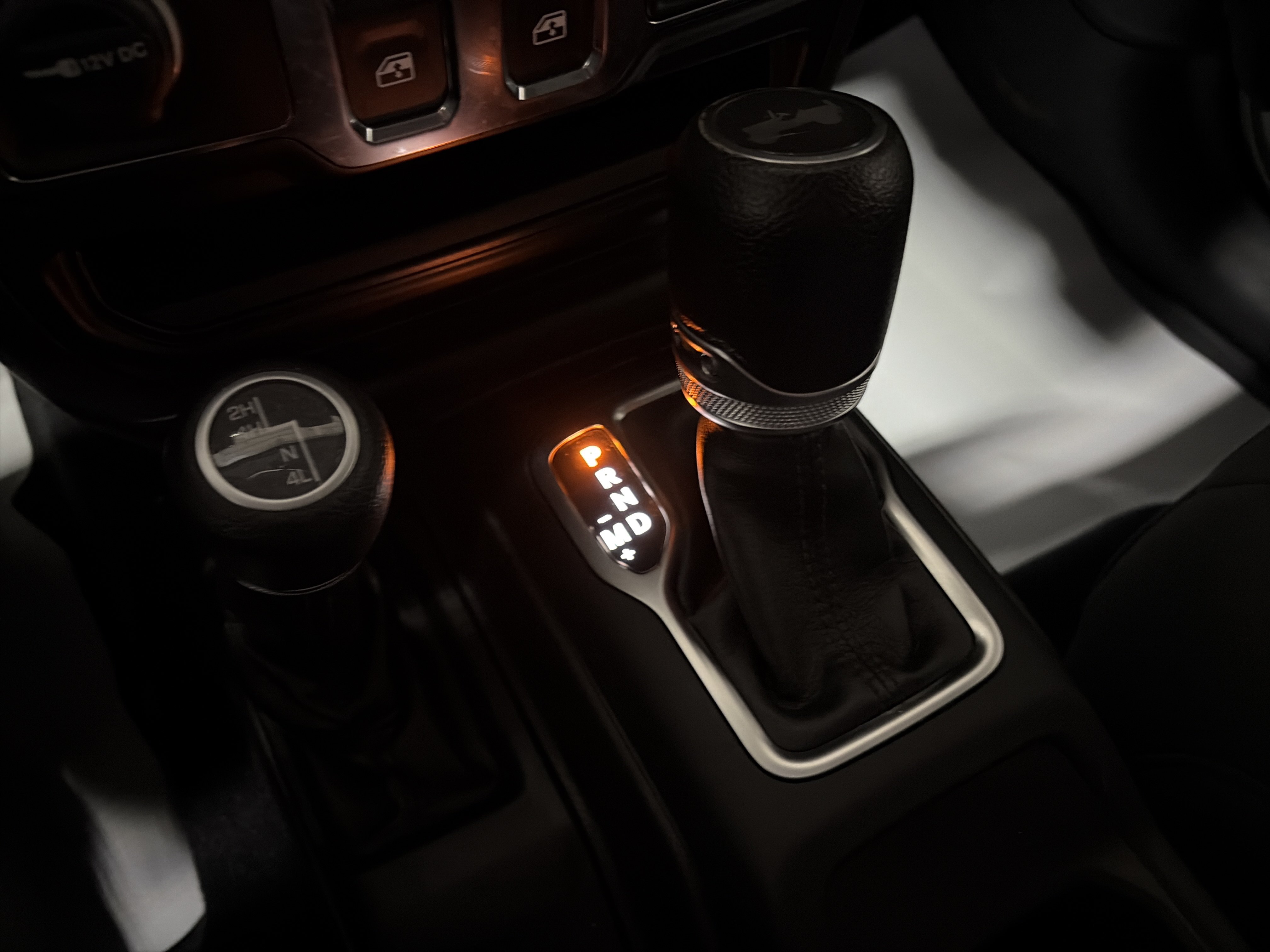 Used 2022 Jeep Wrangler Sport AWD/4WD image 23