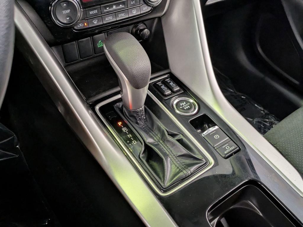 Used 2025 Mitsubishi Eclipse Cross AWD image 18