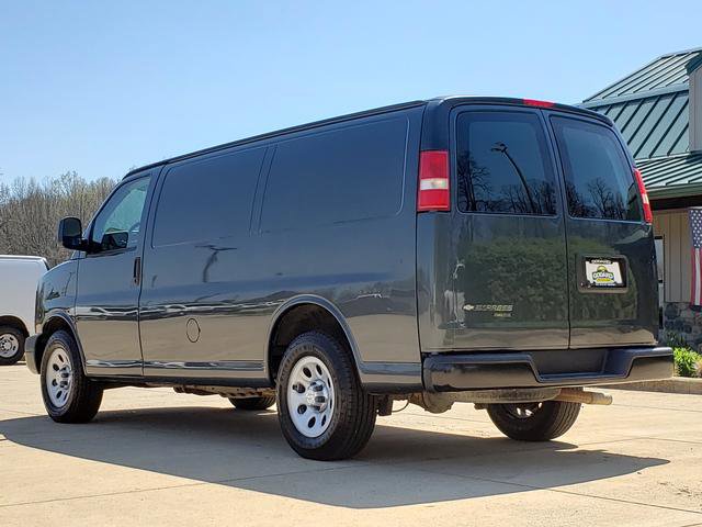 Used 2014 Chevrolet Express 1500 RWD image 3