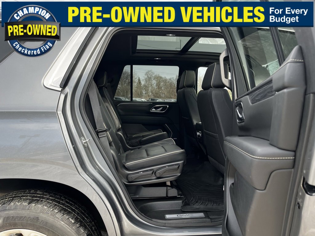 Used 2022 GMC Yukon SLT w/ SLT Premium Package image 35