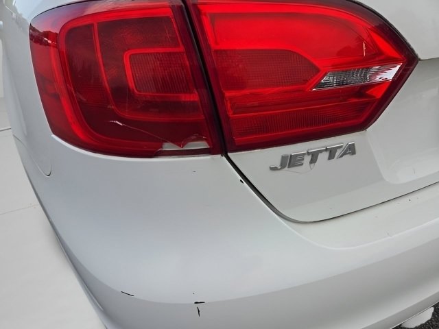 Used 2012 Volkswagen Jetta SE FWD image 13
