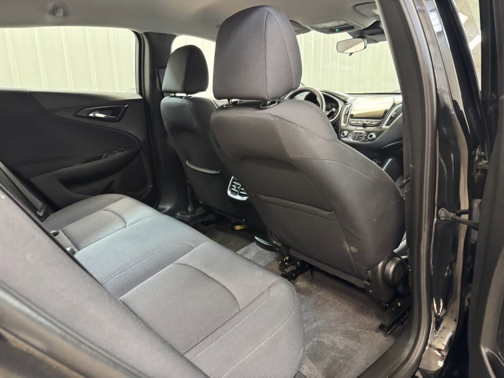 Used 2022 Chevrolet Malibu LT image 24