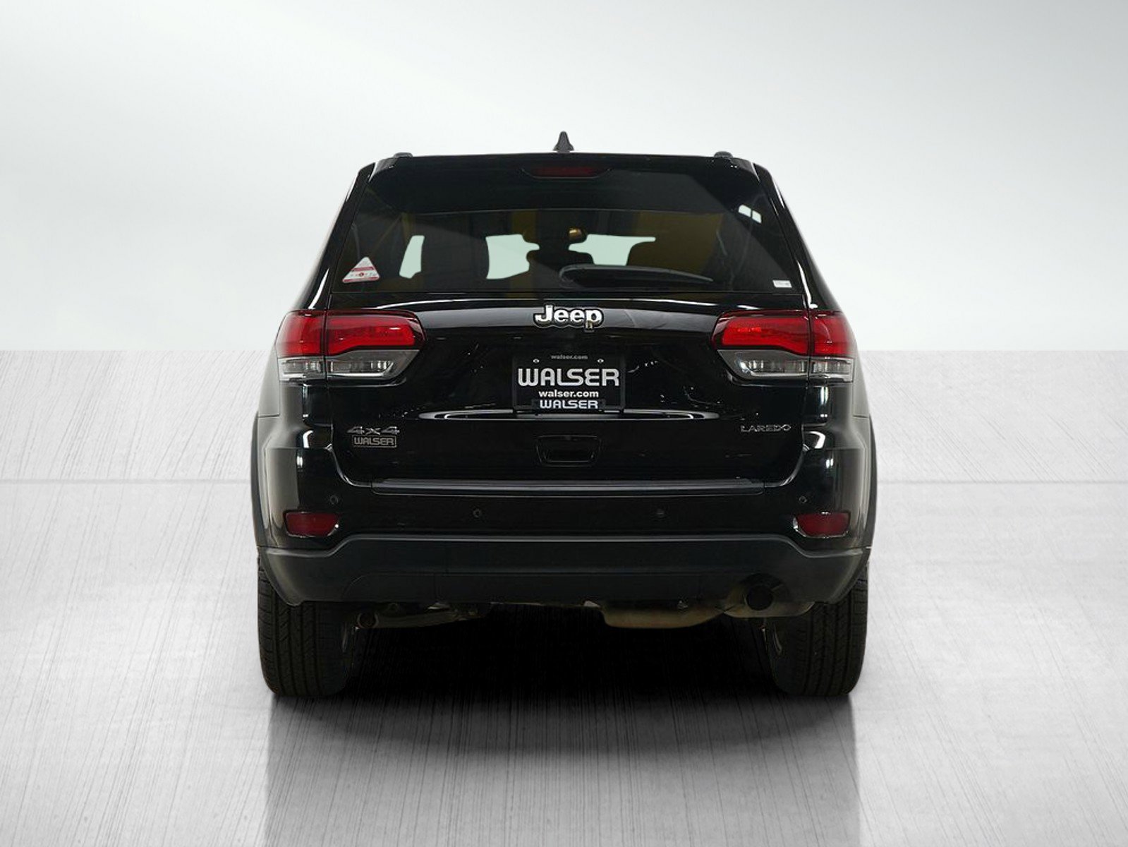 Used 2020 Jeep Grand Cherokee Laredo w/ Security & Convenience Group image 4