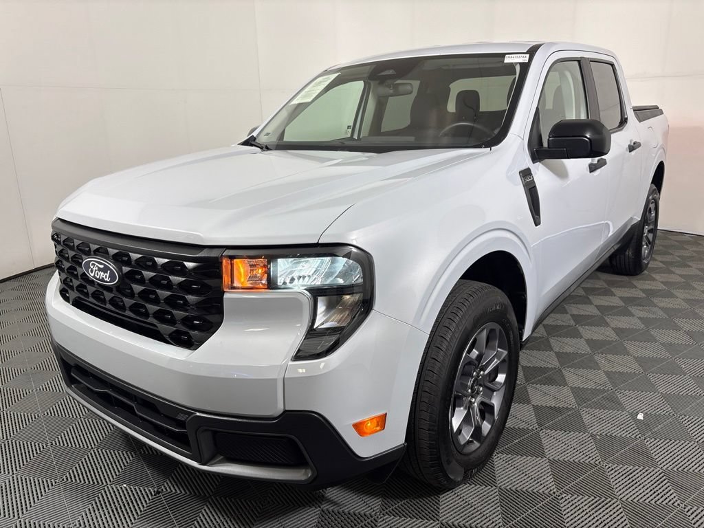 Used 2025 Ford Maverick XLT w/ XLT Luxury Package AWD/4WD image 2