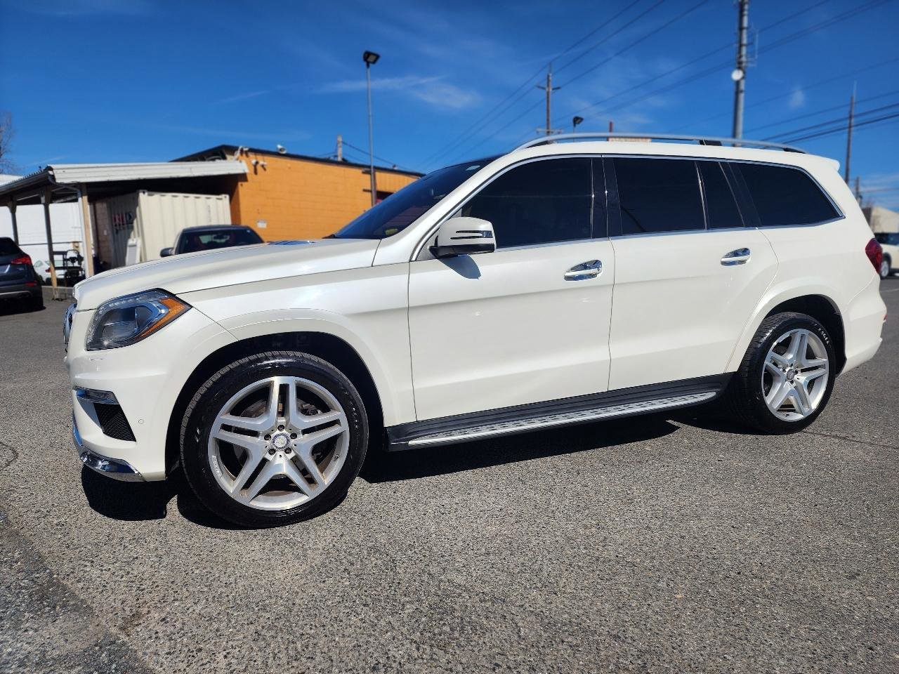 Used 2016 Mercedes-Benz GL 550 4MATIC image 10