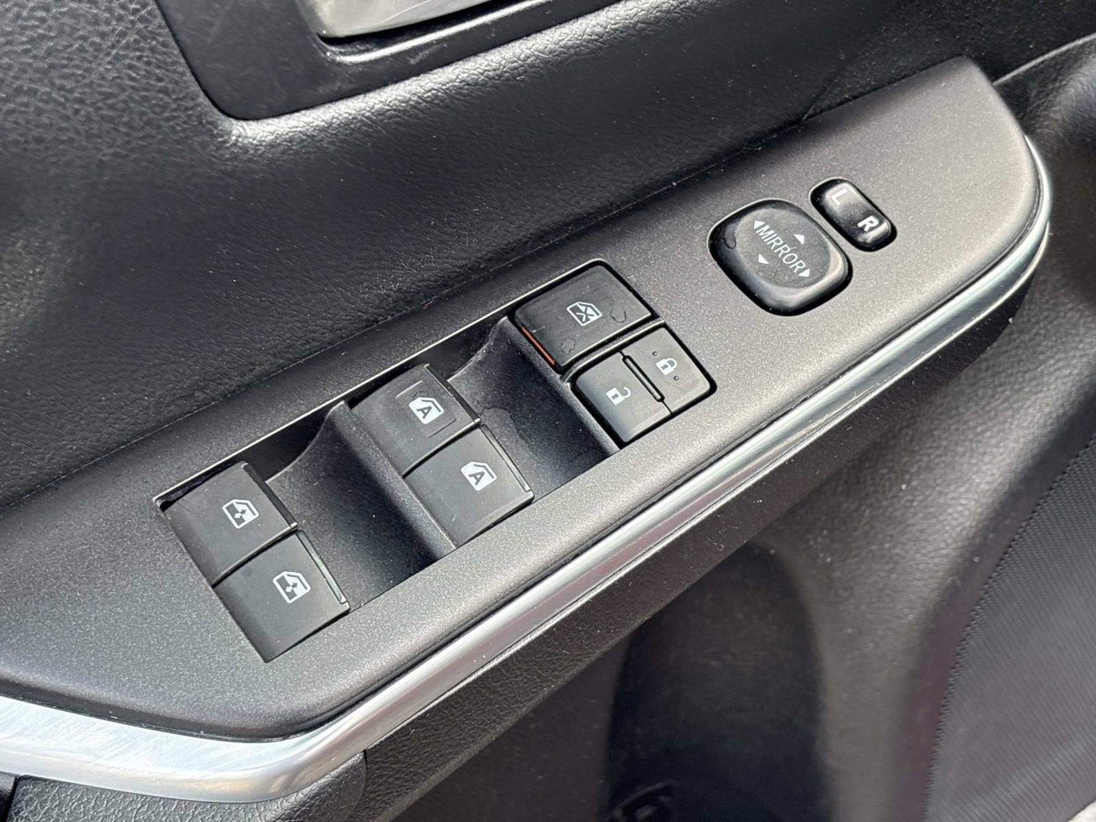 Used 2016 Toyota Camry SE image 13