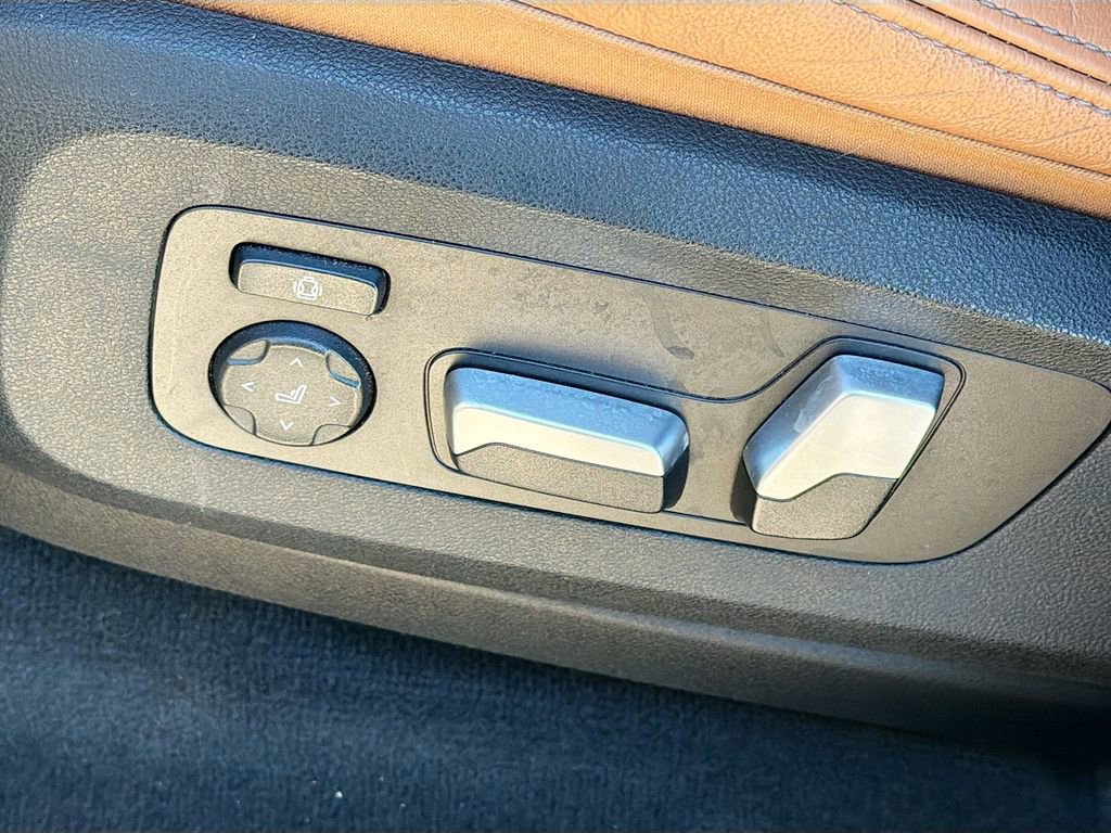 Used 2021 BMW X5 sDrive40i w/ M Sport Package image 25