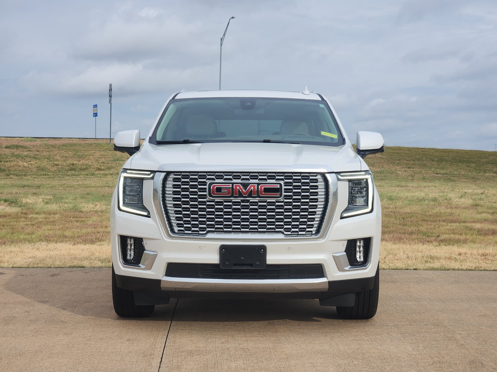 Used 2022 GMC Yukon Denali RWD image 6
