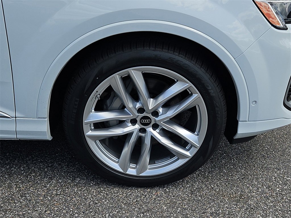 New 2025 Audi Q7 3.0T Premium Plus image 3