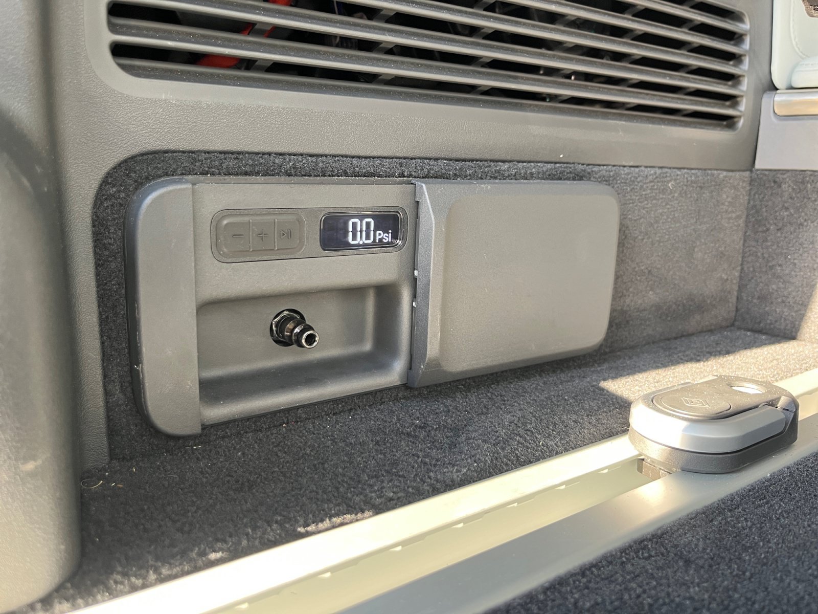 Used 2023 Rivian R1S Adventure Quad AWD/4WD image 22