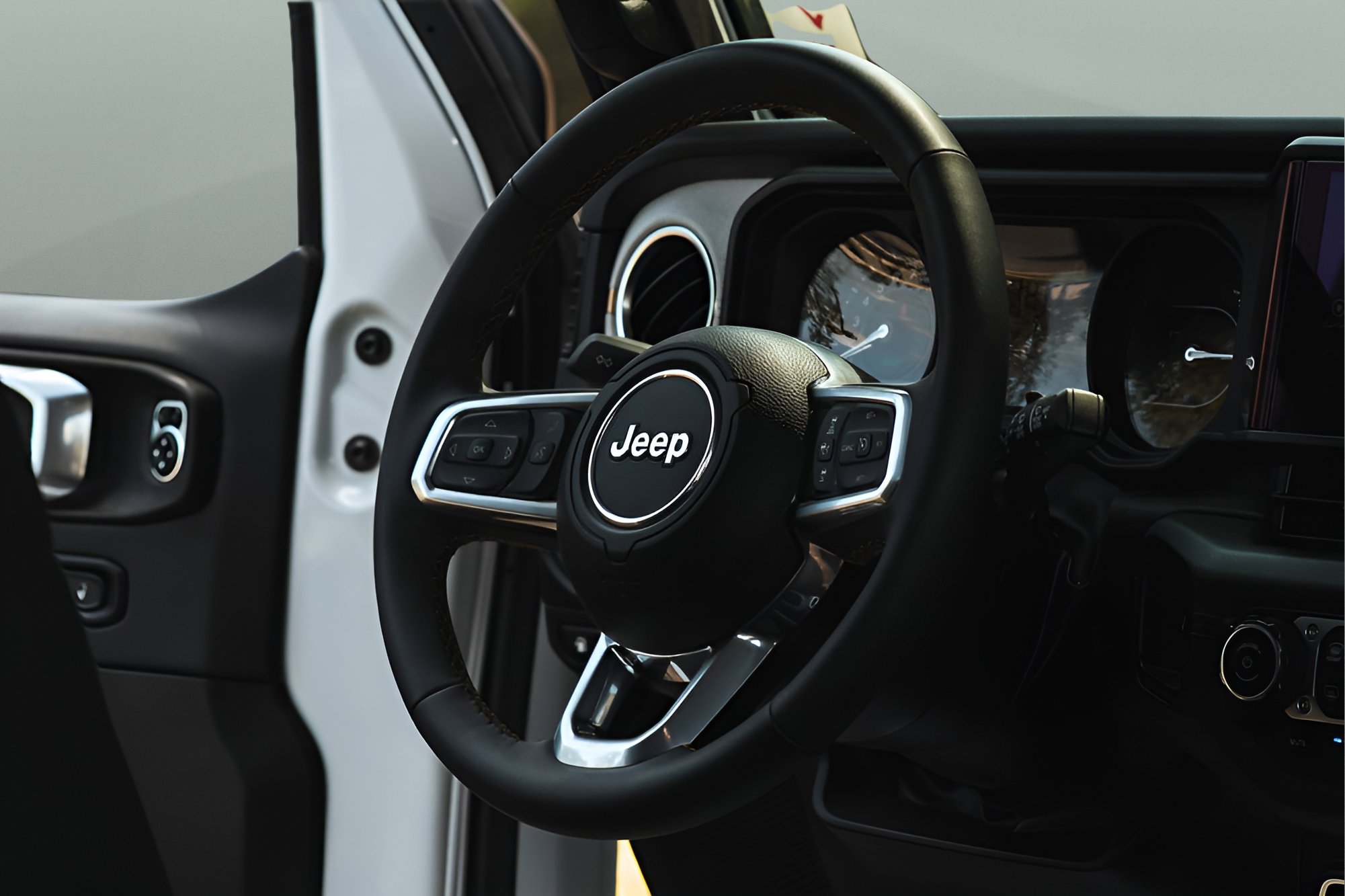 Used 2024 Jeep Wrangler Sahara AWD/4WD image 27