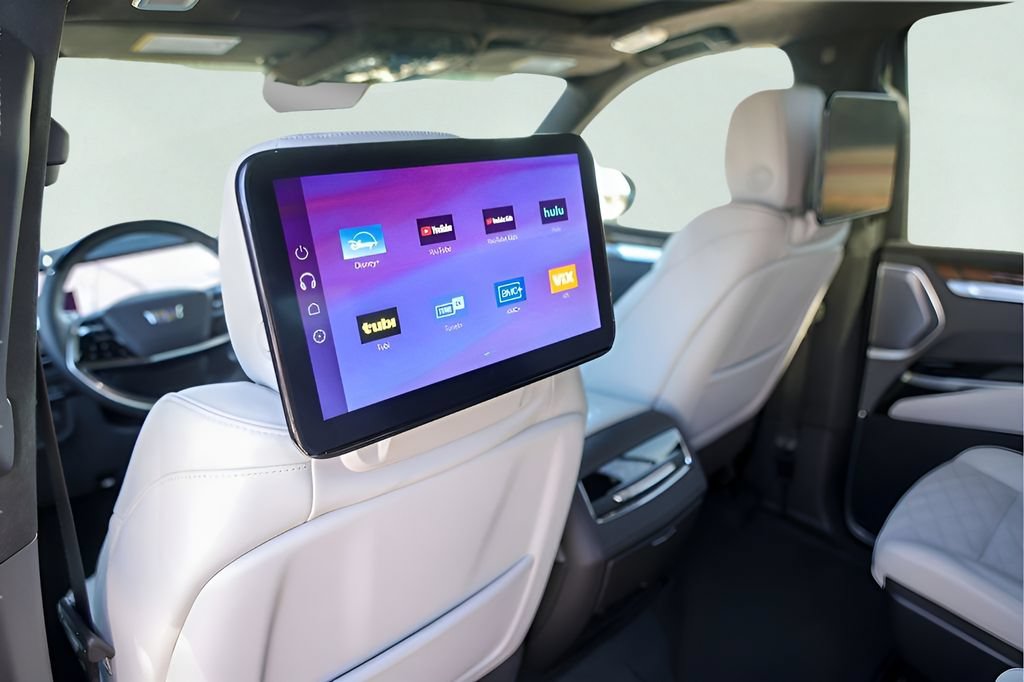 Used 2025 Cadillac Escalade Sport Platinum w/ LPO, Floor Liner Package AWD/4WD image 21