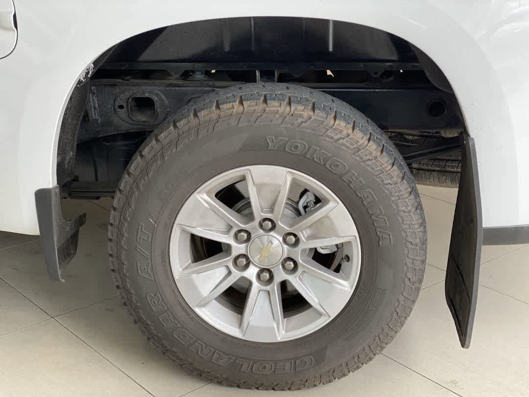 Used 2019 Chevrolet Silverado 1500 LT w/ Convenience Package AWD/4WD image 13