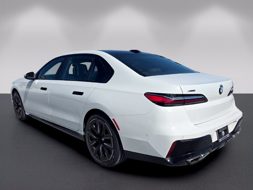 Certified 2023 BMW 760i xDrive AWD/4WD image 6