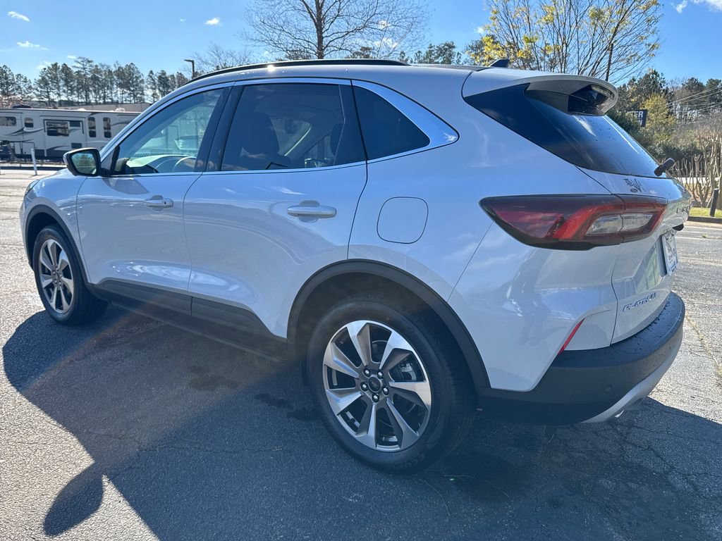 Used 2025 Ford Escape Platinum w/ Premium Technology Package image 8