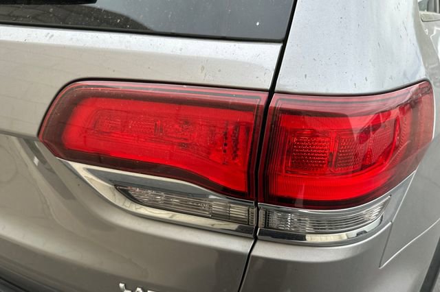 Certified 2020 Jeep Grand Cherokee Laredo w/ Laredo X Package RWD image 13