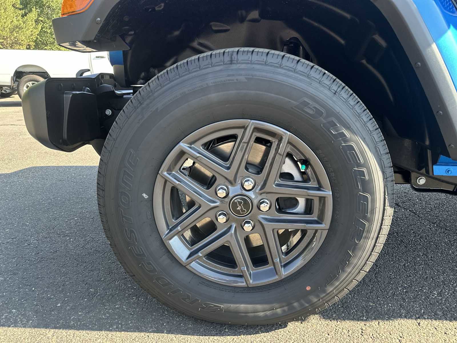 New 2025 Jeep Gladiator Sport image 17