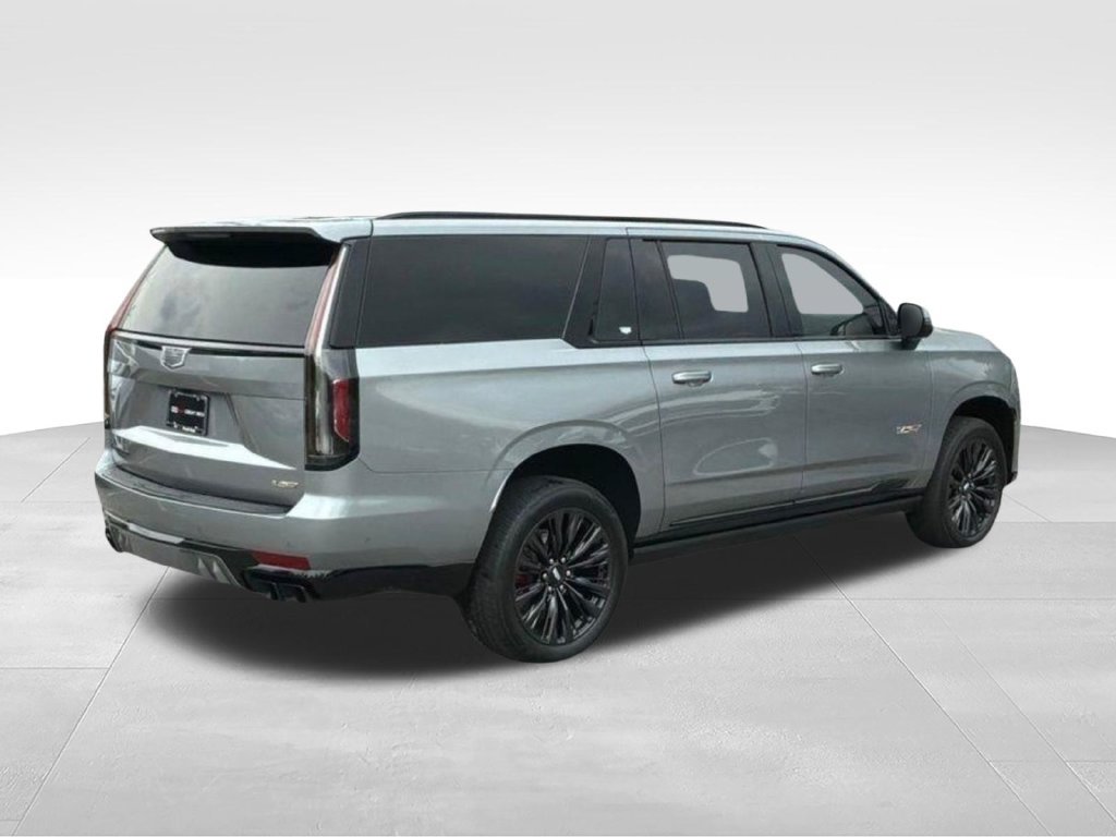 Used 2024 Cadillac Escalade ESV V w/ LPO, ONYX Package AWD/4WD image 8