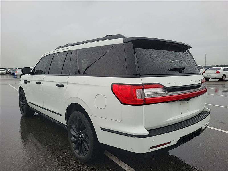 Used 2020 Lincoln Navigator L Reserve w/ Equipment Group 208A Reserve AWD/4WD image 11