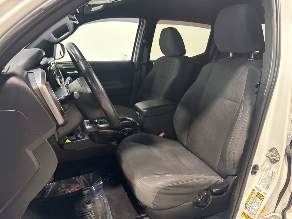 Used 2016 Toyota Tacoma TRD Off-Road w/ Towing Package RWD image 35