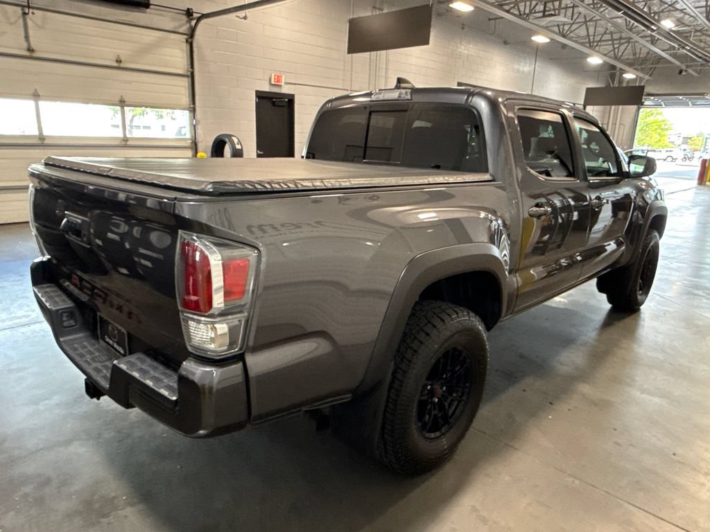 Used 2021 Toyota Tacoma TRD Sport AWD/4WD image 4