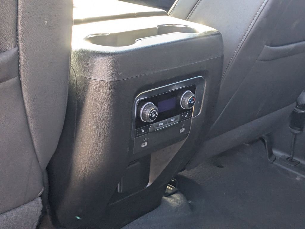 Used 2023 Chevrolet Suburban Premier image 26