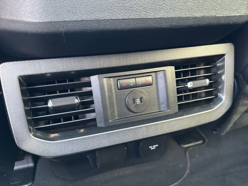 Used 2023 Ford F350 Platinum w/ FX4 Off-Road Package image 37