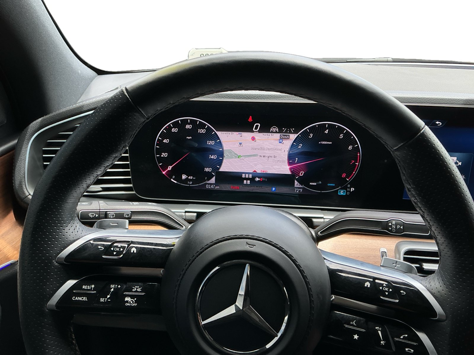 Used 2025 Mercedes-Benz GLS 450 4MATIC image 12