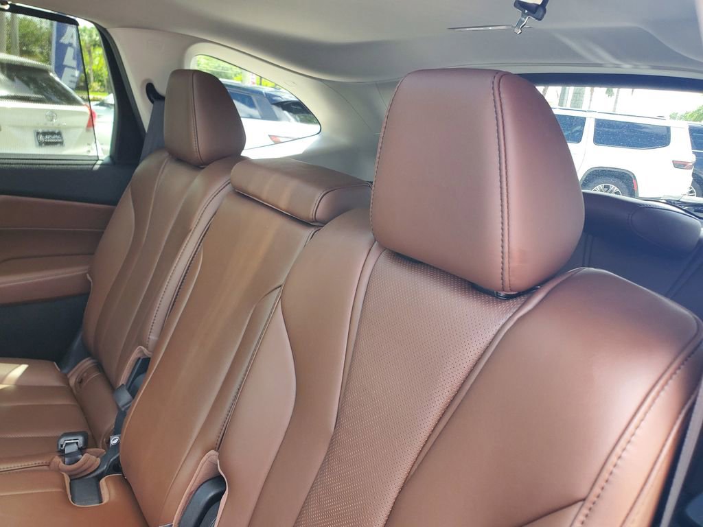 Certified 2022 Acura MDX FWD w/ Technology Package image 13