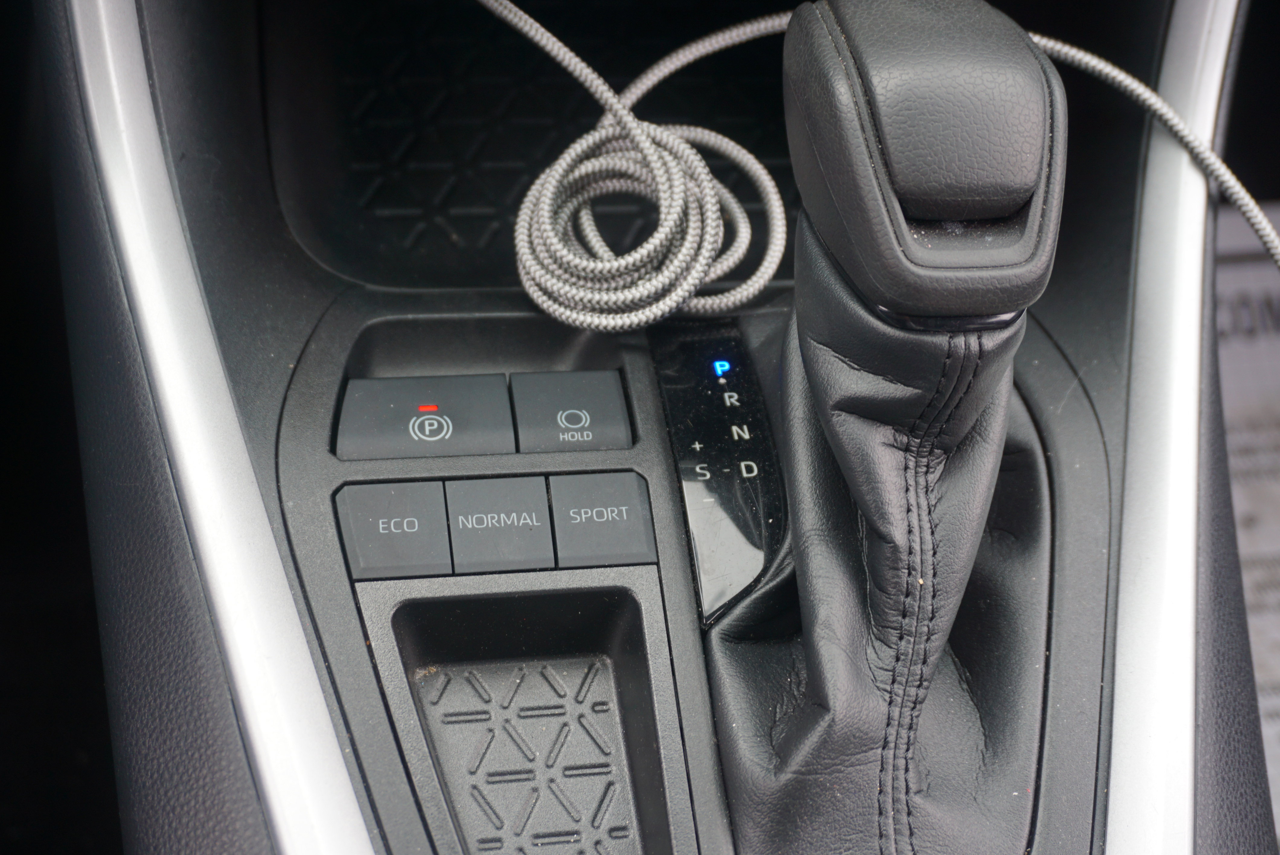 Used 2023 Toyota RAV4 XLE image 10