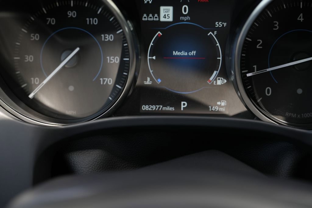 Used 2019 Jaguar F-PACE Premium image 51