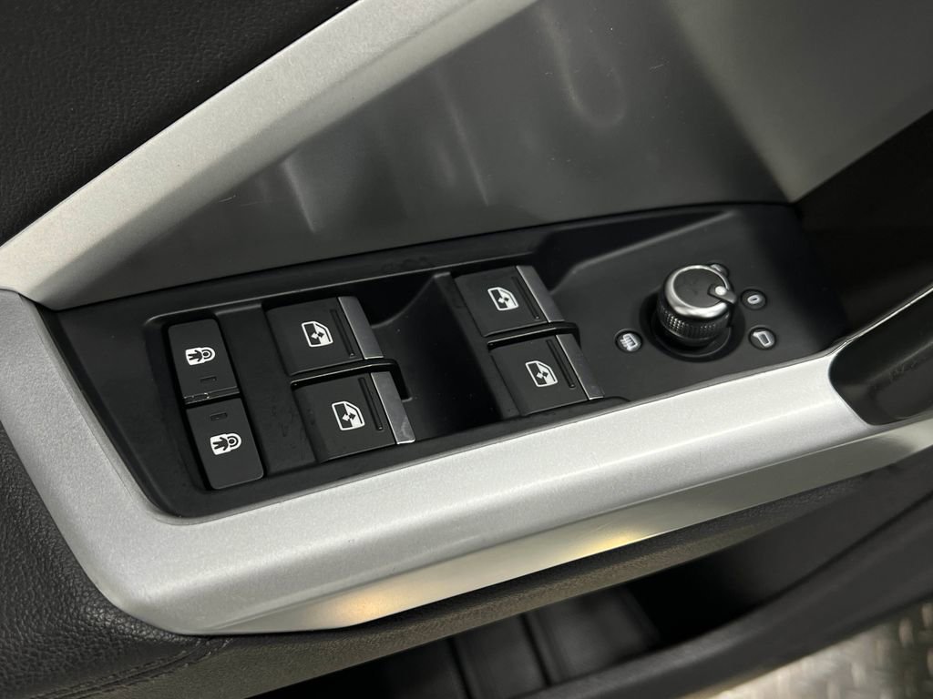 Used 2020 Audi Q3 2.0T Premium image 15