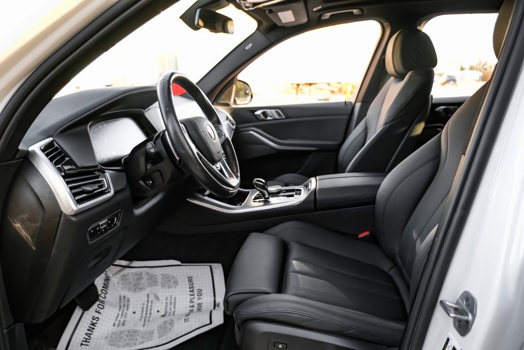 Used 2021 BMW X5 xDrive40i w/ Premium Package image 4