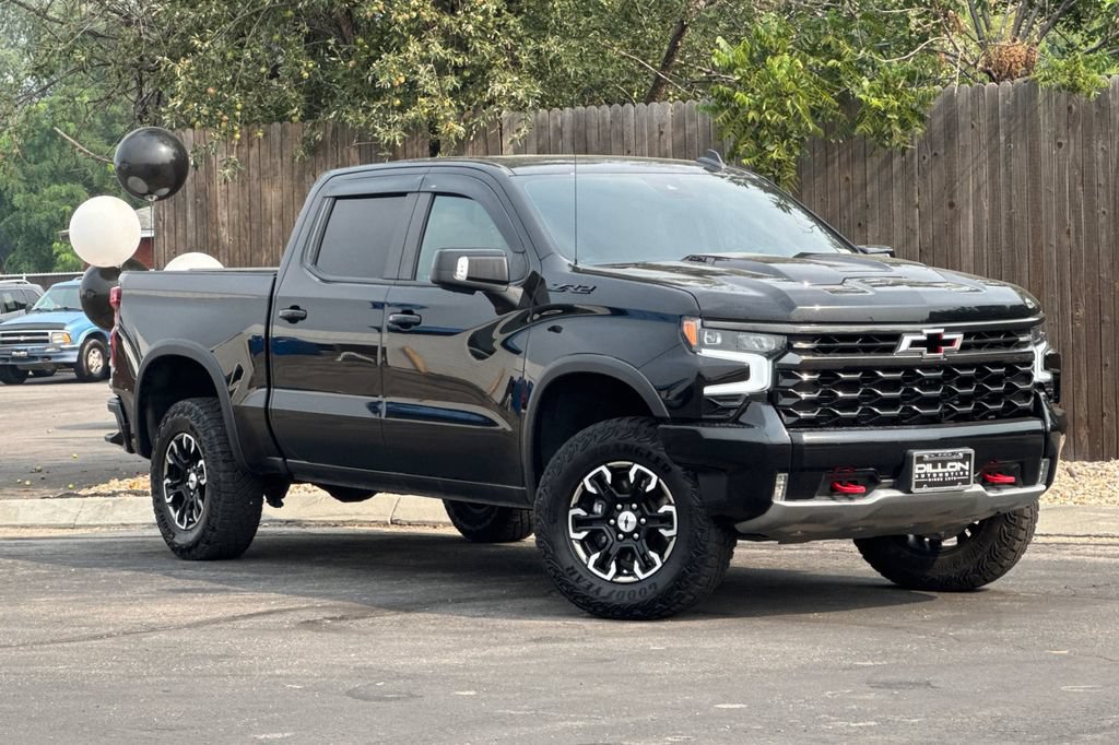 Used 2023 Chevrolet Silverado 1500 ZR2 w/ Technology Package AWD/4WD image 2