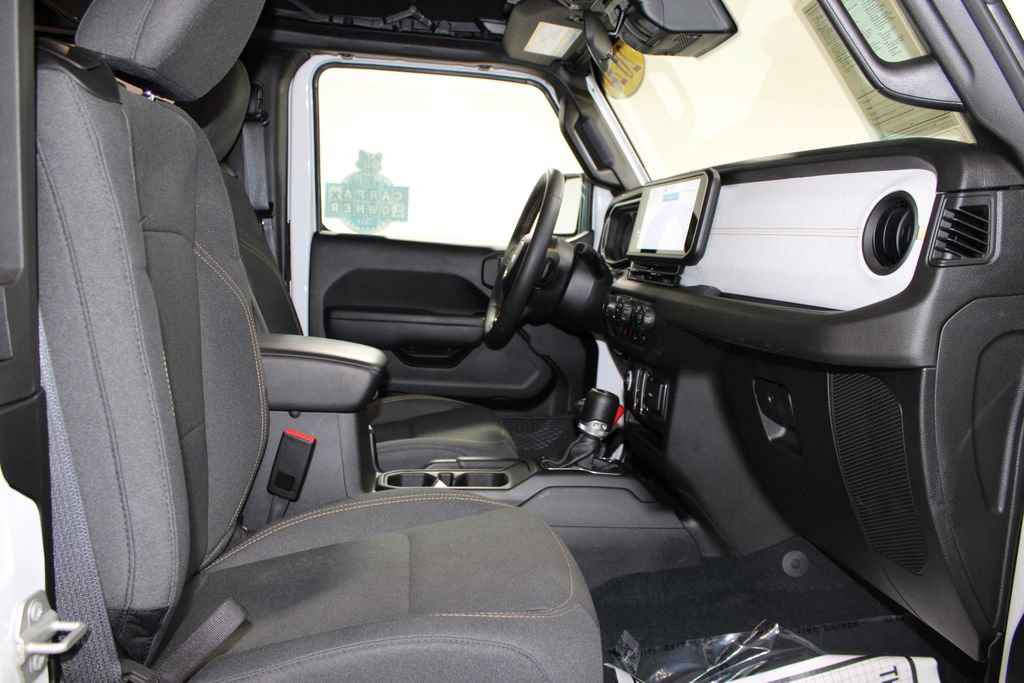 Used 2024 Jeep Wrangler Sport AWD/4WD image 24