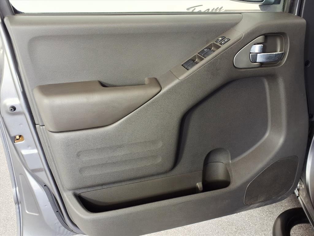 Used 2018 Nissan Frontier PRO-4X image 12