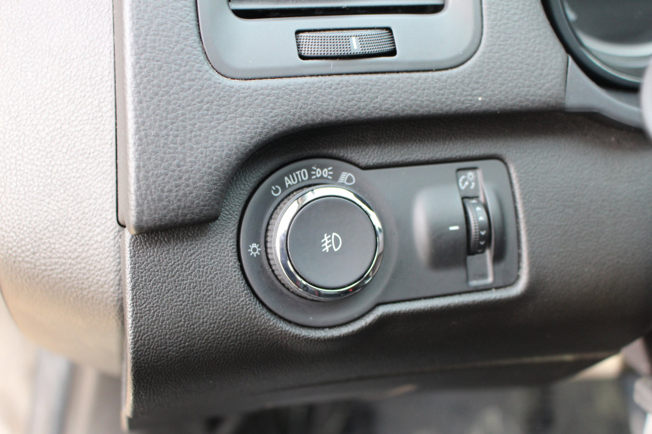 Used 2012 Buick Regal Leather image 19