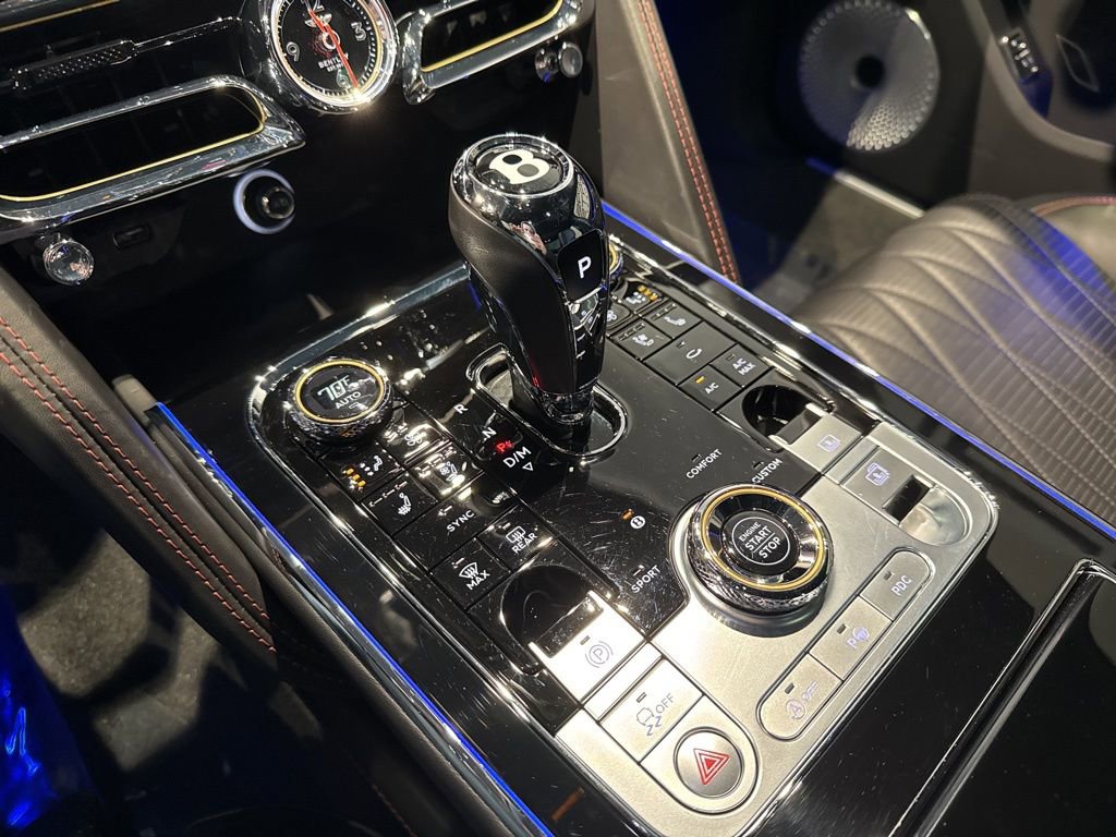 Used 2022 Bentley Flying Spur V8 image 26