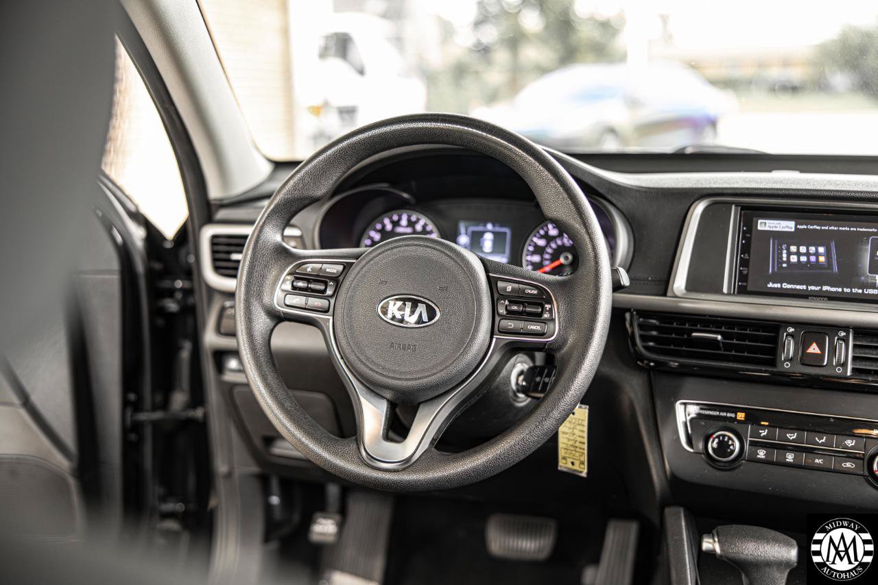 Used 2017 Kia Optima LX FWD image 24
