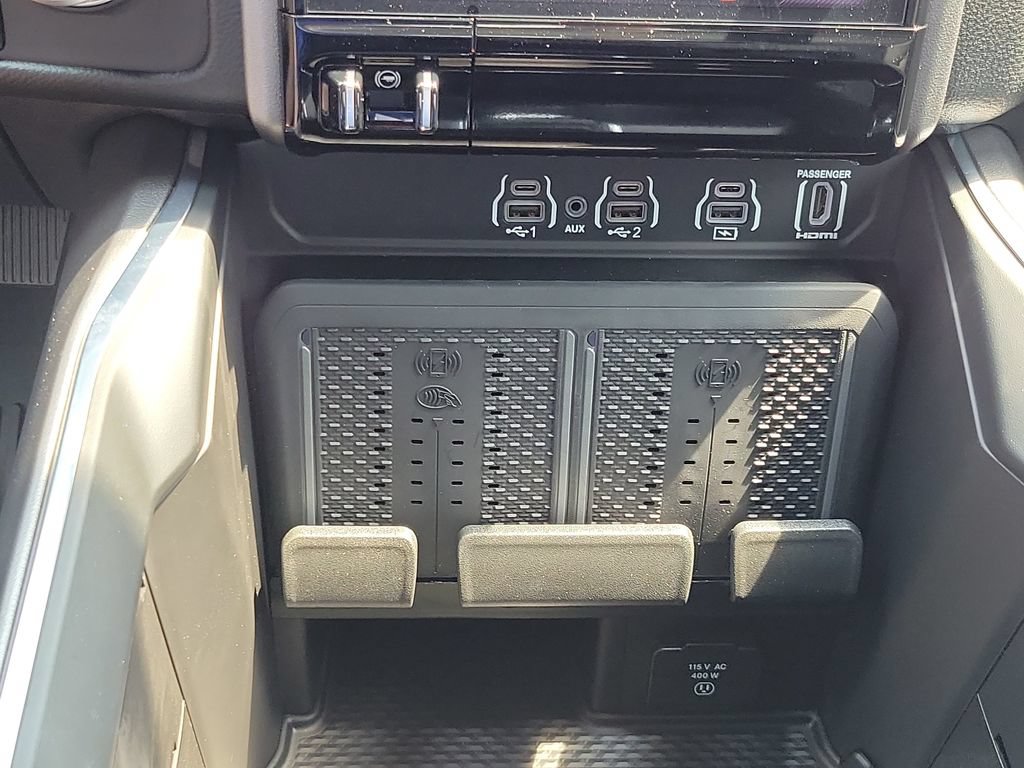 New 2026 RAM 1500 Laramie AWD/4WD image 21