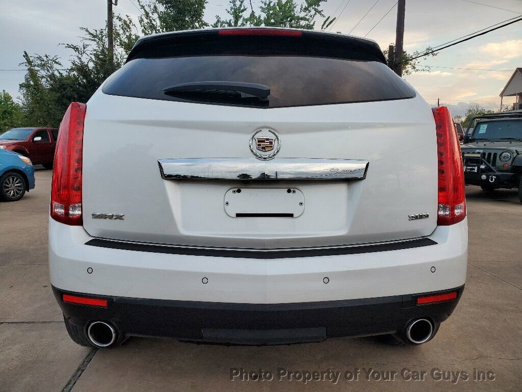 Used 2015 Cadillac SRX Luxury image 16