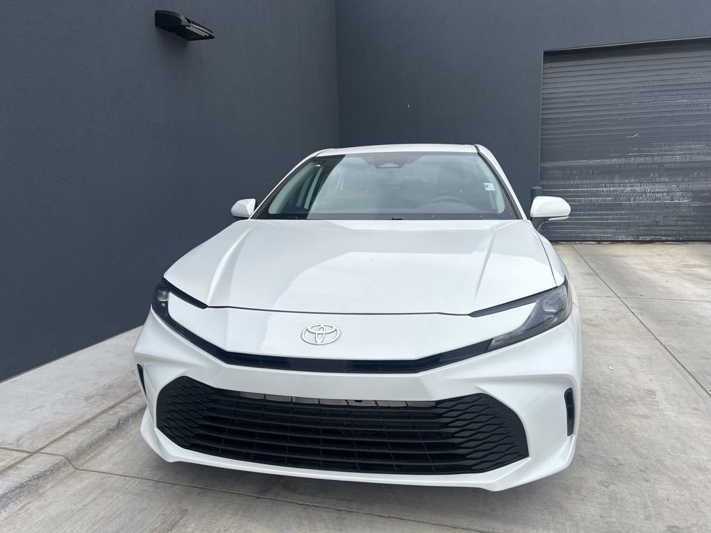 Used 2025 Toyota Camry LE image 2