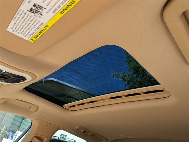 Used 2015 Porsche Panamera 4 image 25