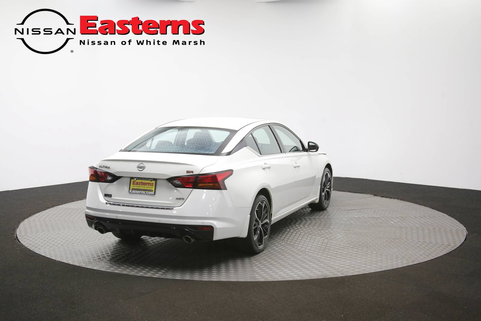 Used 2023 Nissan Altima 2.5 SR w/ SR Premium Package AWD/4WD image 39