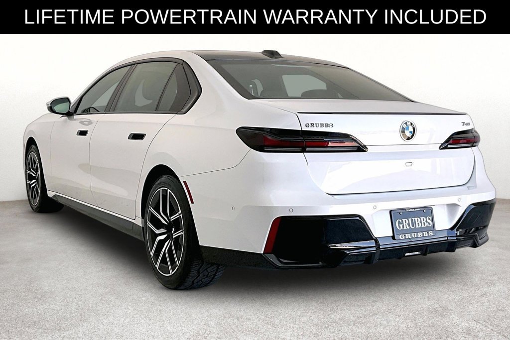 Used 2026 BMW 740i RWD image 15