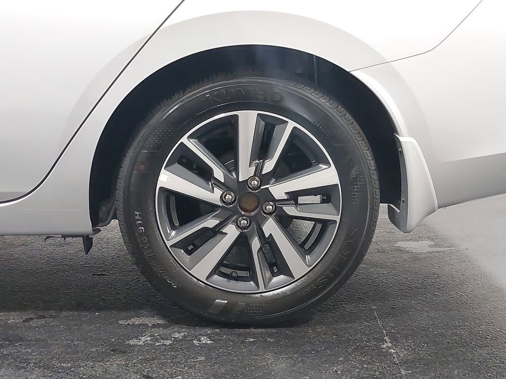 New 2025 Nissan Versa SV w/ Trunk Package image 32