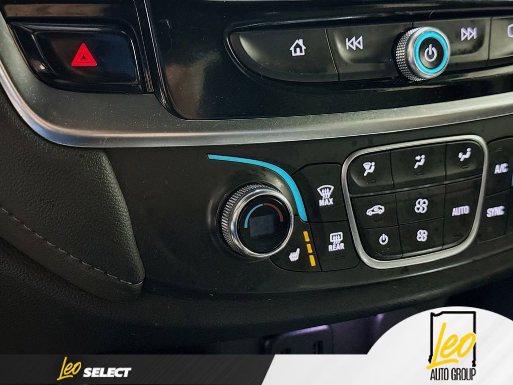 Used 2023 Chevrolet Traverse LT FWD image 19